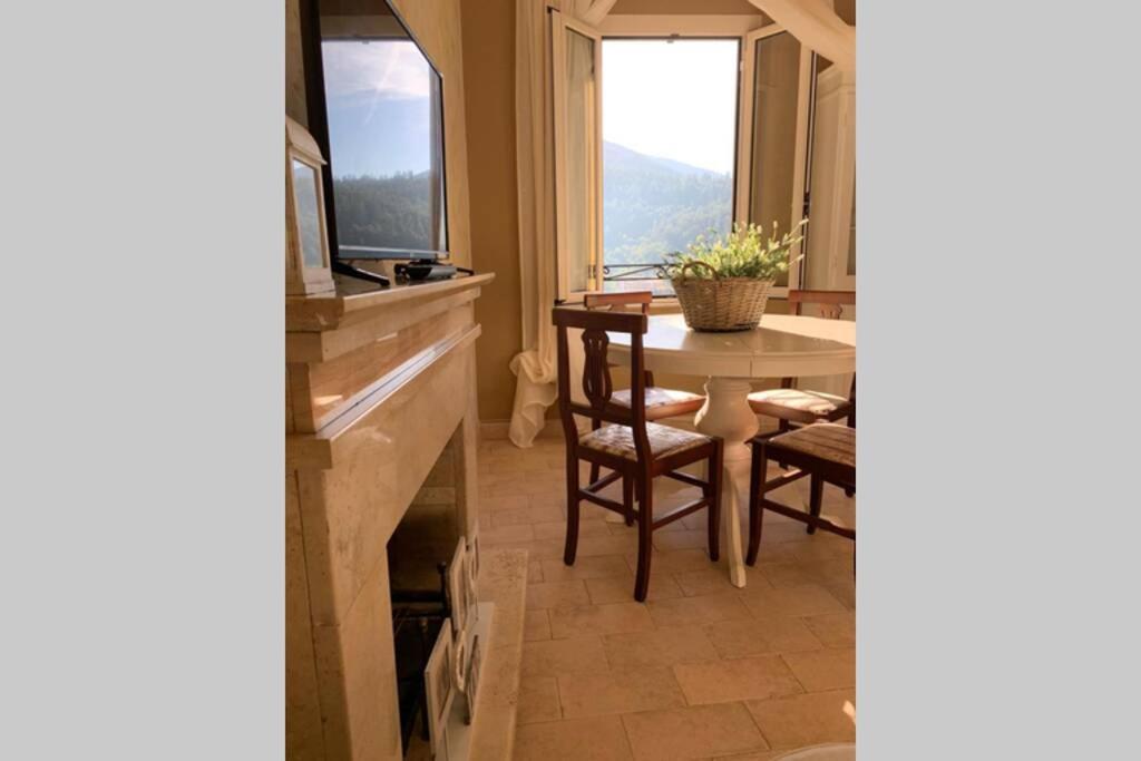 Casa Flea - Holiday Apartment With 2 Bedrooms Gualdo Tadino Exteriér fotografie